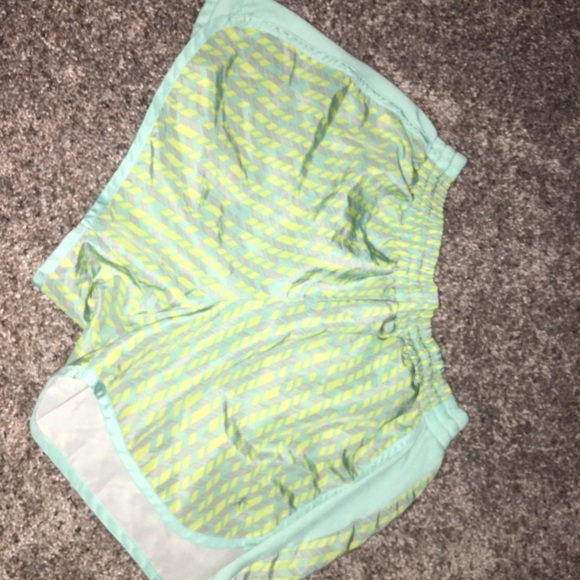 Shorts - Picture 3 of 4